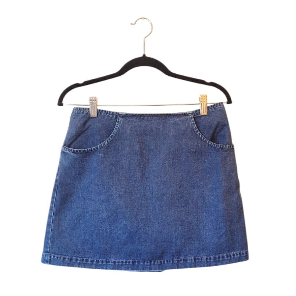 Vintage Y2K Guess Mini Denim Skirt Size 30